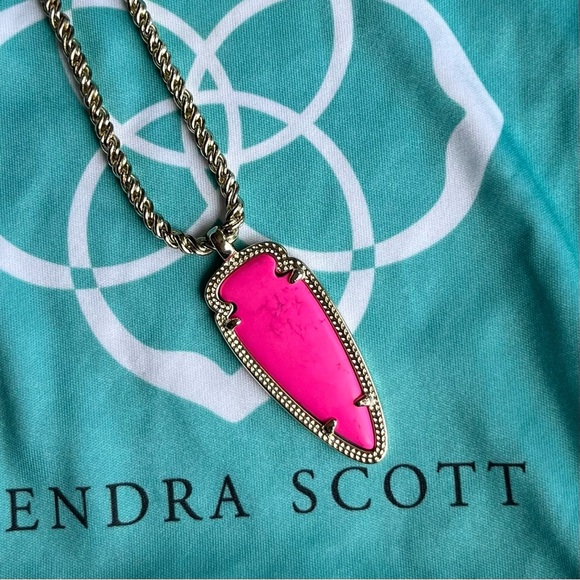 Kendra Scott Long Sky Pink Gold Arrowhead Jewelry - Picture 1 of 3